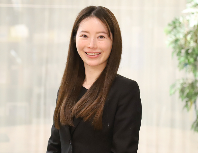 髙木 麻衣